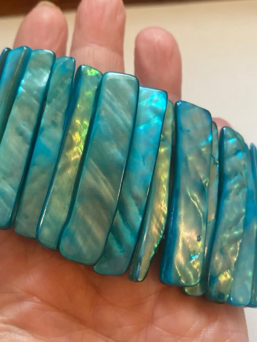 Blue Iridescent abalone Shell Stretch Bracelet - Unbranded